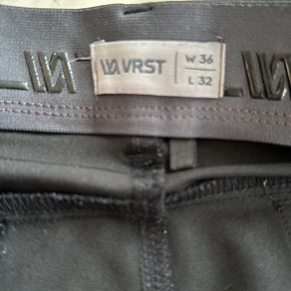 Men's Black VRST Limitless Athletic Fit 5 Pocket Chino Pant Size 36 x 32 - Picture 8 of 10